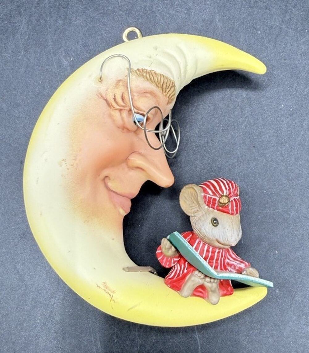 By The Light of The Moon Enesco Ornament 1989 #1 Mouse On The Moon Series LO31